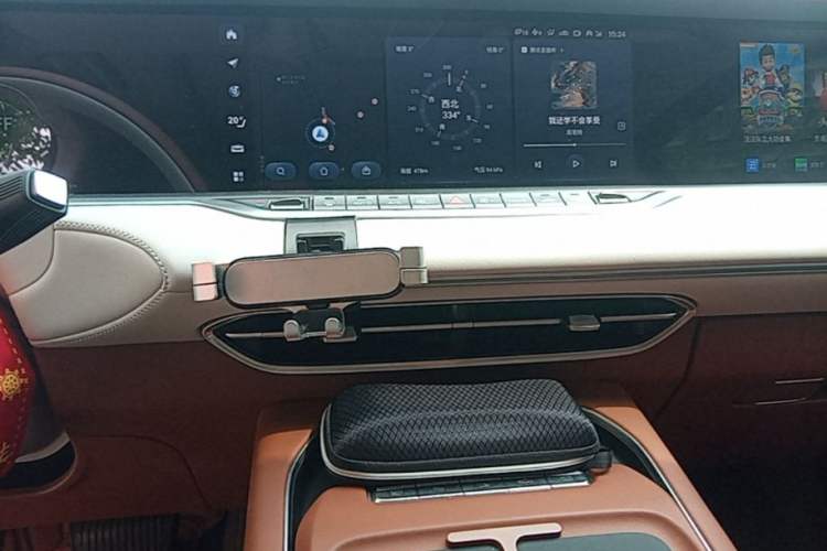 Used VOYAH FREE 2024 Ultra-Long Range Intelligent Driving Version Audio And AC Panel