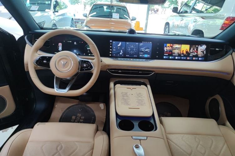 Used VOYAH FREE 2024 Ultra-Long Range Intelligent Driving Version Center Console