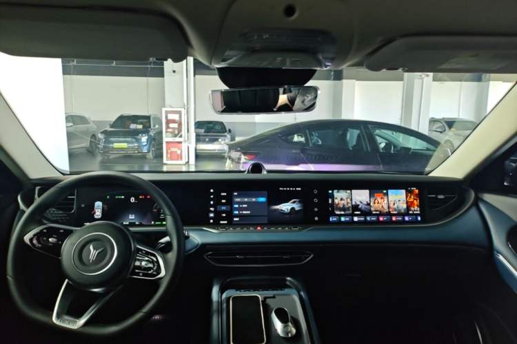 Used VOYAH FREE 2024 Ultra-Long Range Intelligent Driving Version Center Console