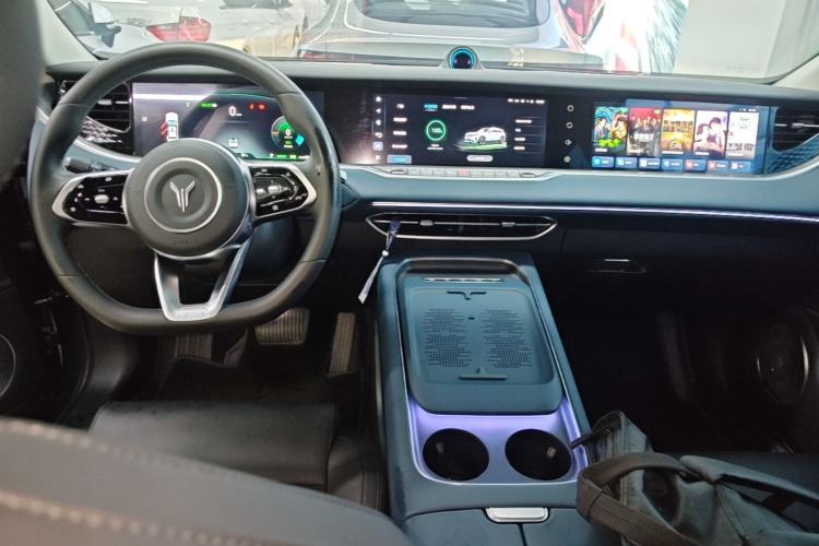 Used VOYAH FREE 2024 Ultra-Long Range Intelligent Driving Version Center Console