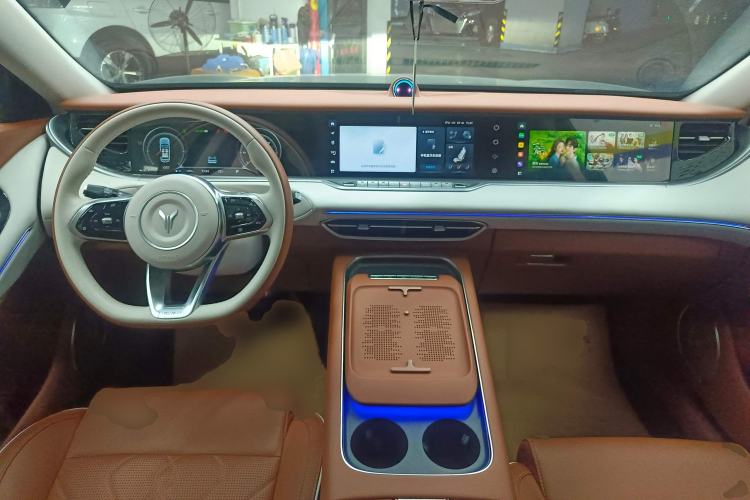 Used VOYAH FREE 2024 Ultra-Long Range Intelligent Driving Version Center Console