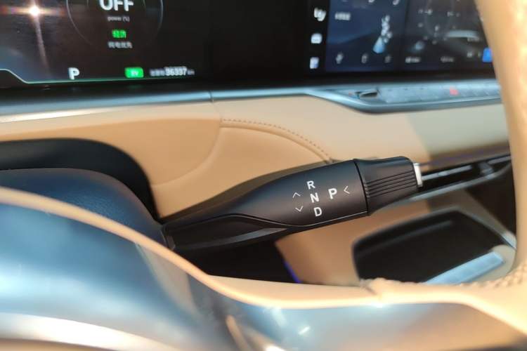Used VOYAH FREE 2024 Ultra-Long Range Intelligent Driving Version Gear Lever