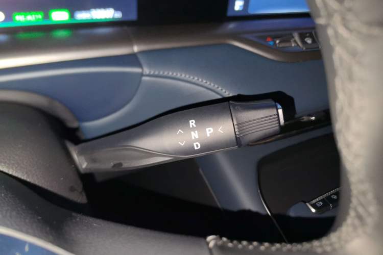 Used VOYAH FREE 2024 Ultra-Long Range Intelligent Driving Version Gear Lever