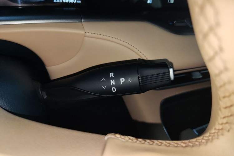 Used VOYAH FREE 2024 Ultra-Long Range Intelligent Driving Version Gear Lever