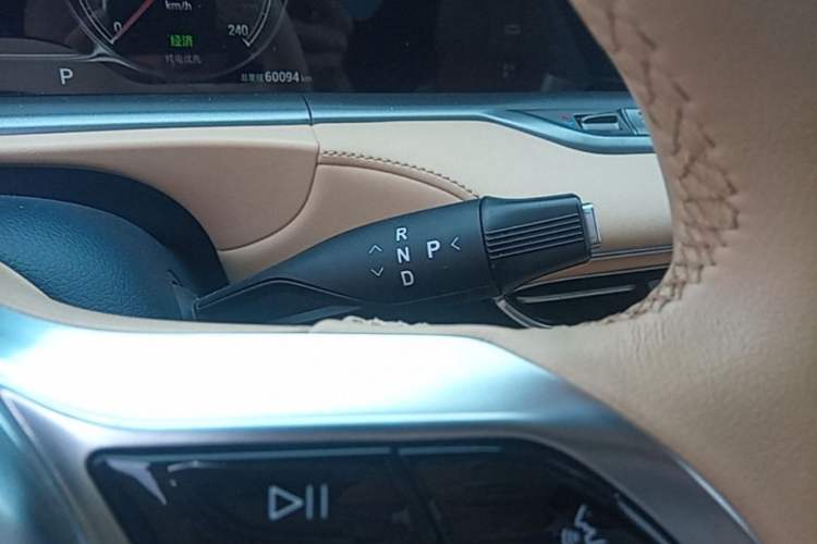 Used VOYAH FREE 2024 Ultra-Long Range Intelligent Driving Version Gear Lever