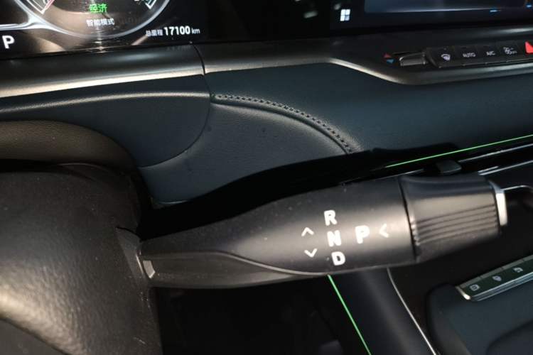 Used VOYAH FREE 2024 Ultra-Long Range Intelligent Driving Version Gear Lever