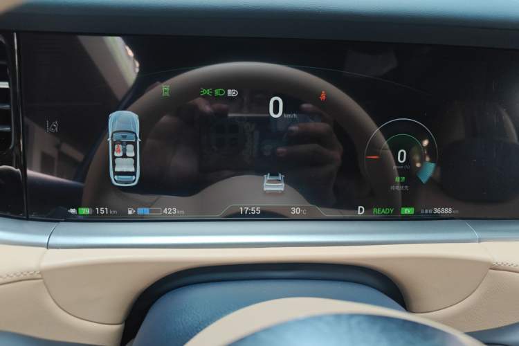 Used VOYAH FREE 2024 Ultra-Long Range Intelligent Driving Version Instrument Cluster