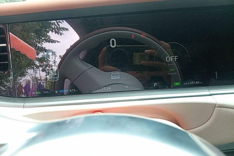 Used VOYAH FREE 2024 Ultra-Long Range Intelligent Driving Version Instrument Cluster