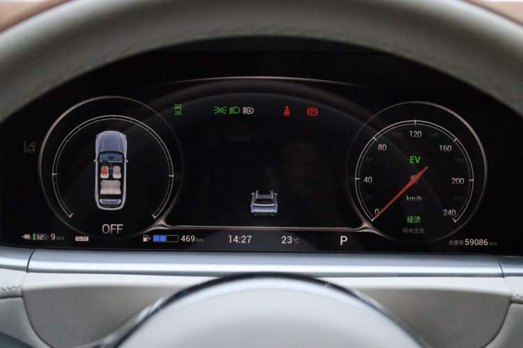 Used VOYAH FREE 2024 Ultra-Long Range Intelligent Driving Version Instrument Cluster