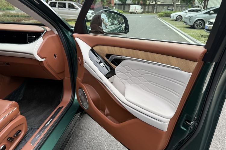 Used VOYAH FREE 2024 Ultra-Long Range Intelligent Driving Version Interior 11