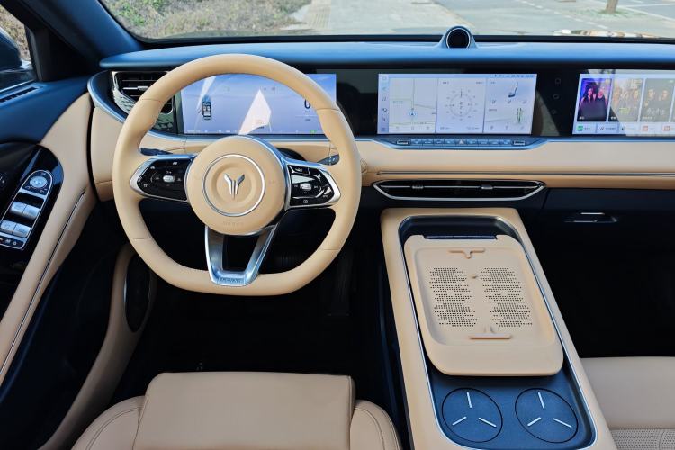 Used VOYAH FREE 2024 Ultra-Long Range Intelligent Driving Version Interior 2