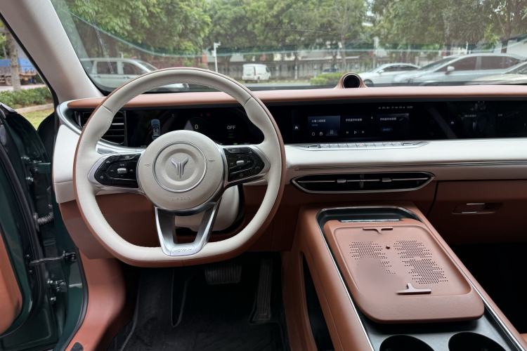 Used VOYAH FREE 2024 Ultra-Long Range Intelligent Driving Version Interior 6