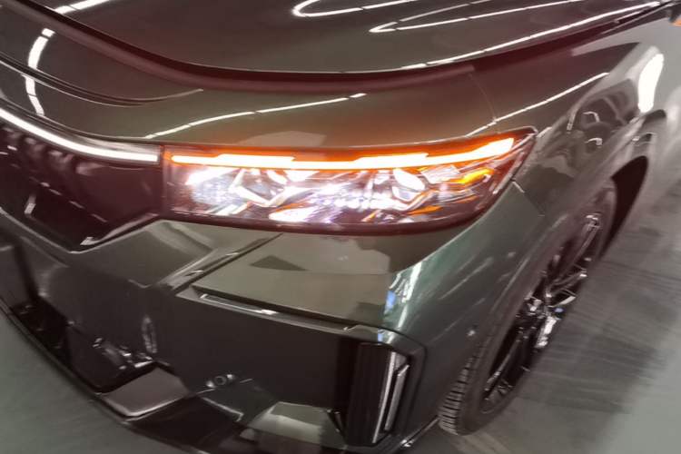Used VOYAH FREE 2024 Ultra-Long Range Intelligent Driving Version Left Front Headlight