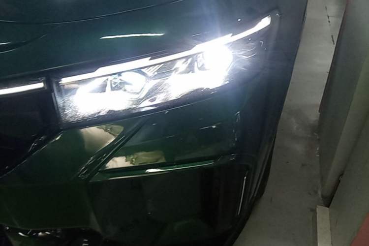 Used VOYAH FREE 2024 Ultra-Long Range Intelligent Driving Version Left Front Headlight