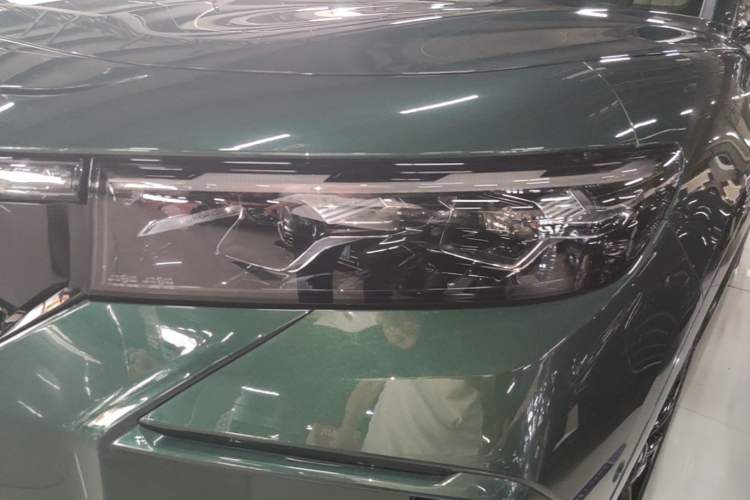 Used VOYAH FREE 2024 Ultra-Long Range Intelligent Driving Version Left Front Headlight