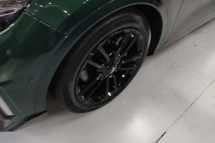 Used VOYAH FREE 2024 Ultra-Long Range Intelligent Driving Version Left Front Wheel Hub