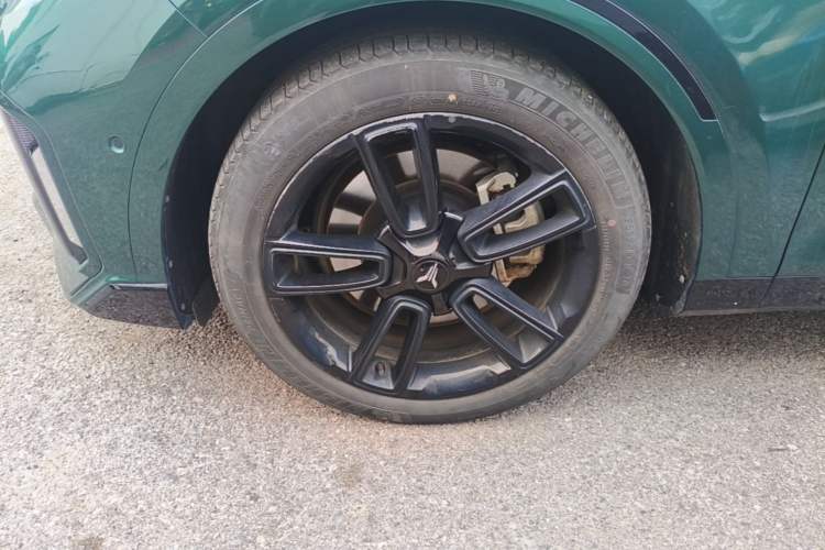 Used VOYAH FREE 2024 Ultra-Long Range Intelligent Driving Version Left Front Wheel Hub