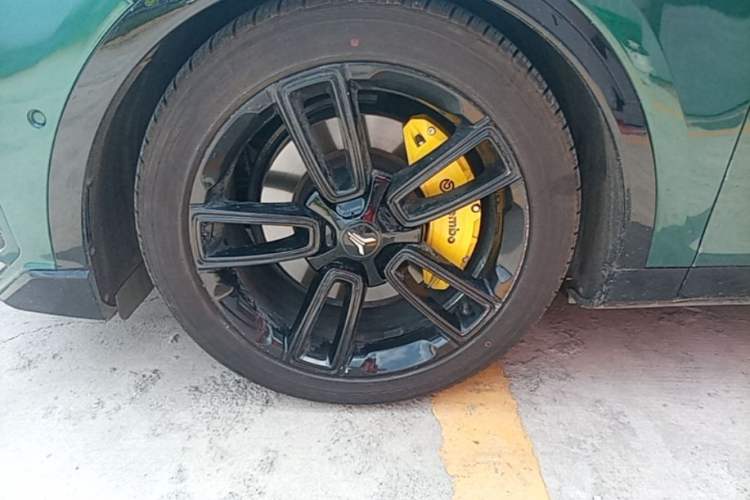 Used VOYAH FREE 2024 Ultra-Long Range Intelligent Driving Version Left Front Wheel Hub