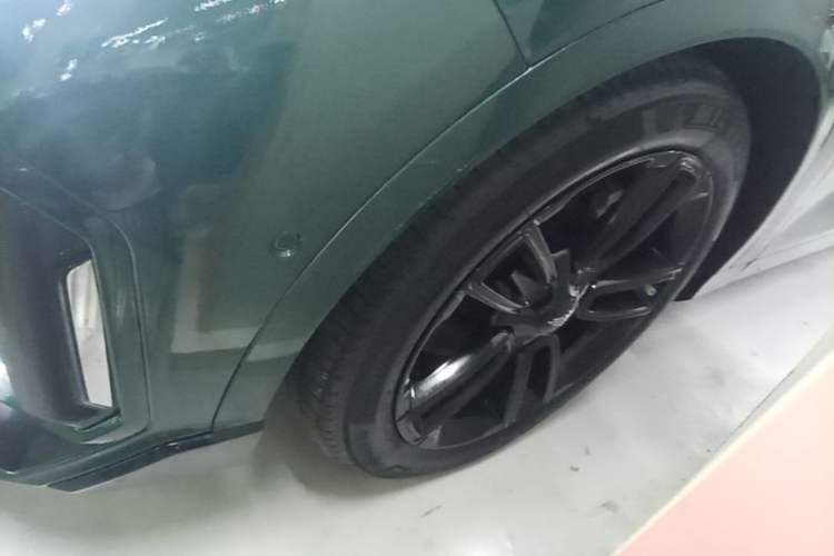 Used VOYAH FREE 2024 Ultra-Long Range Intelligent Driving Version Left Front Wheel Hub