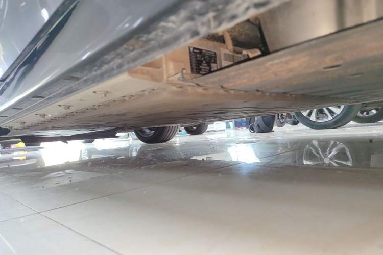 Used VOYAH FREE 2024 Ultra-Long Range Intelligent Driving Version Left Side Sill