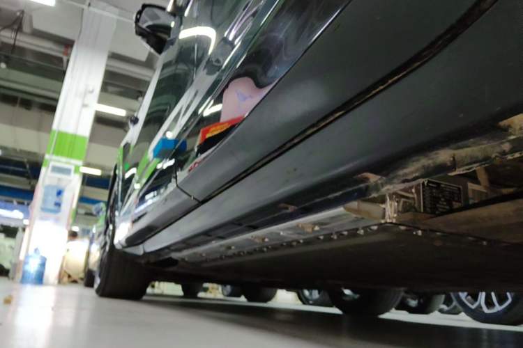 Used VOYAH FREE 2024 Ultra-Long Range Intelligent Driving Version Left Side Sill