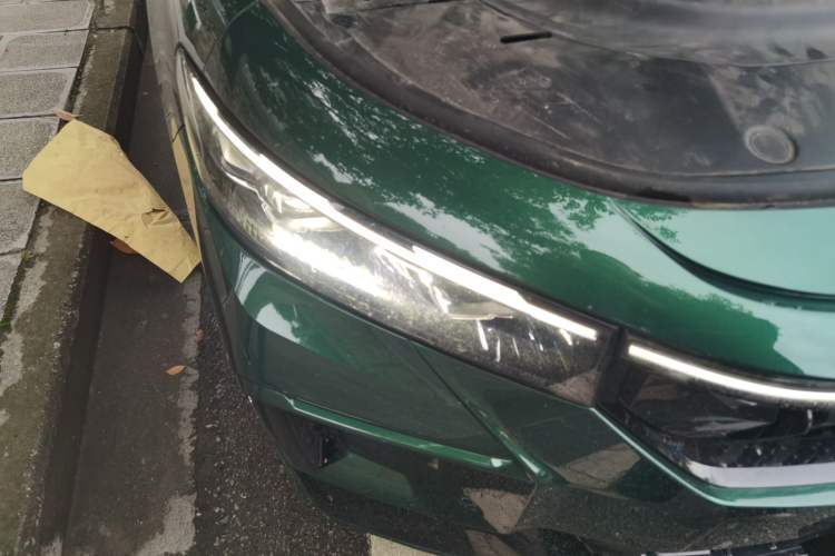 Used VOYAH FREE 2024 Ultra-Long Range Intelligent Driving Version Right Front Headlight