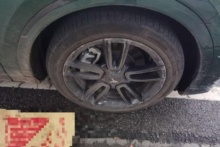Used VOYAH FREE 2024 Ultra-Long Range Intelligent Driving Version Right Front Wheel Hub