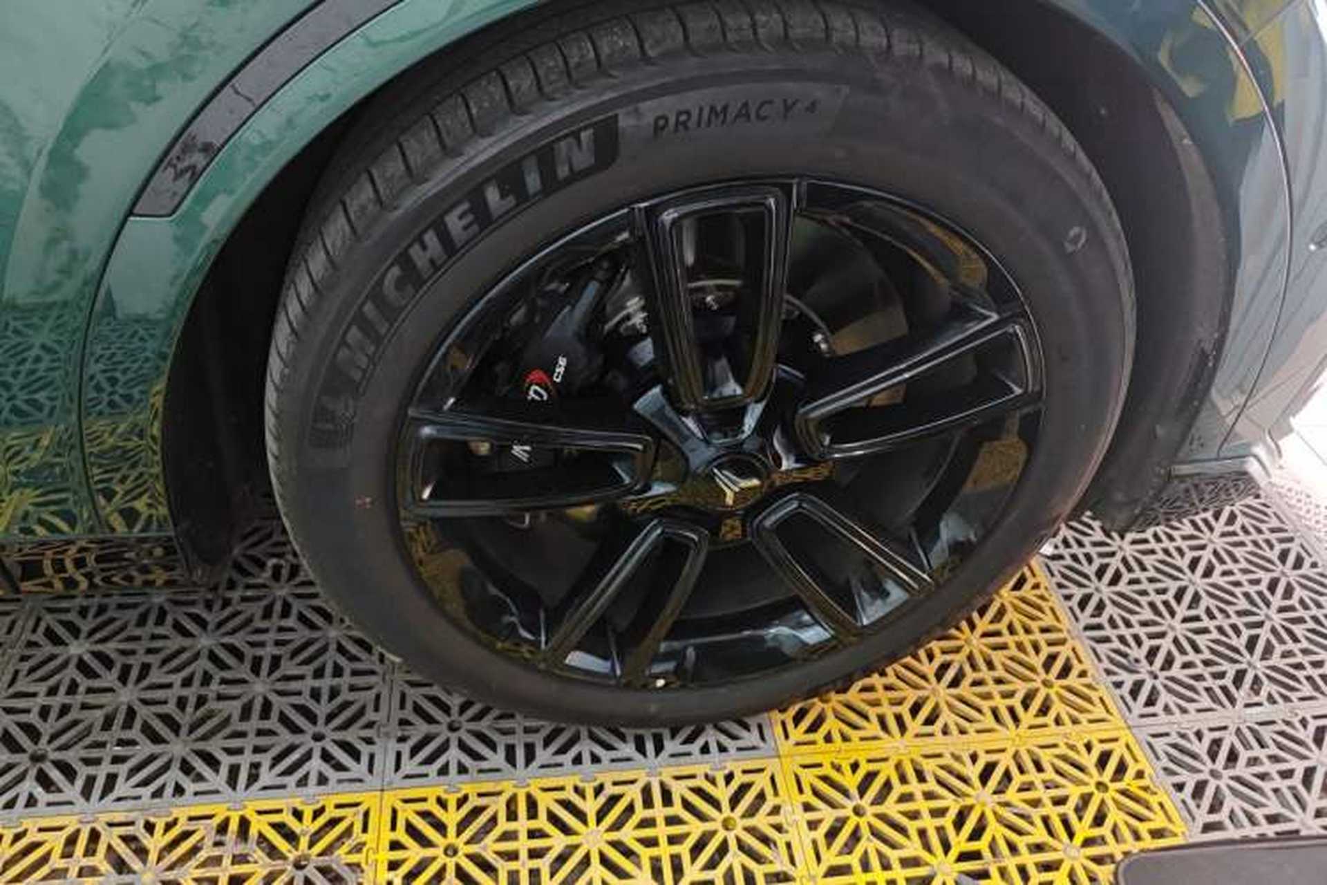 Used VOYAH FREE 2024 Ultra-Long Range Intelligent Driving Version Right Front Wheel Hub