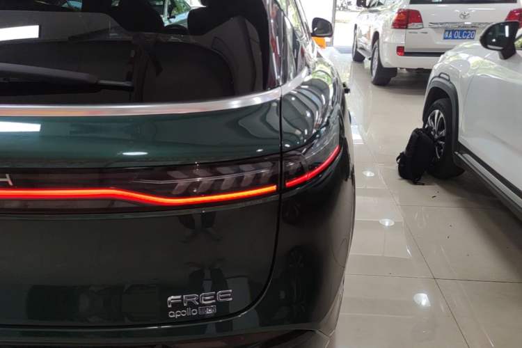 Used VOYAH FREE 2024 Ultra-Long Range Intelligent Driving Version Right Rear Taillight
