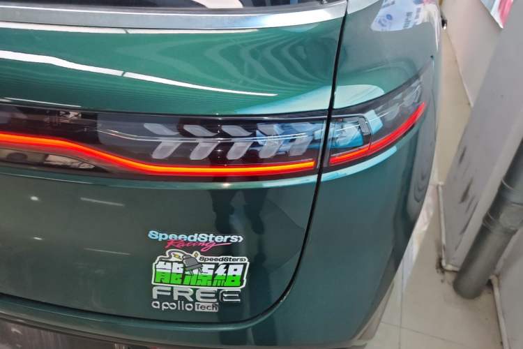 Used VOYAH FREE 2024 Ultra-Long Range Intelligent Driving Version Right Rear Taillight