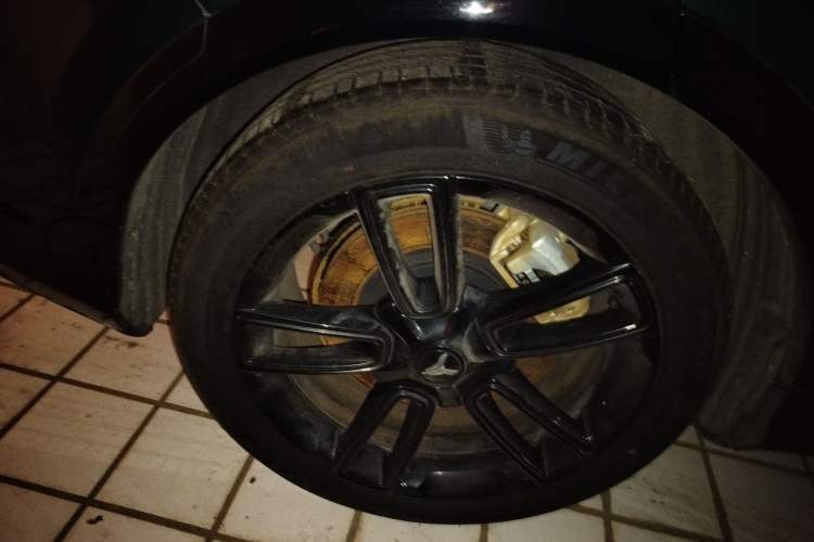 Used VOYAH FREE 2024 Ultra-Long Range Intelligent Driving Version Right Rear Wheel Hub