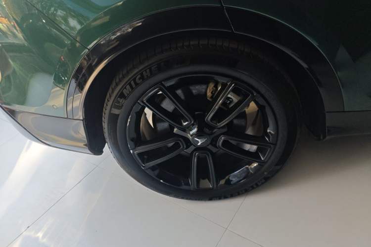 Used VOYAH FREE 2024 Ultra-Long Range Intelligent Driving Version Right Rear Wheel Hub
