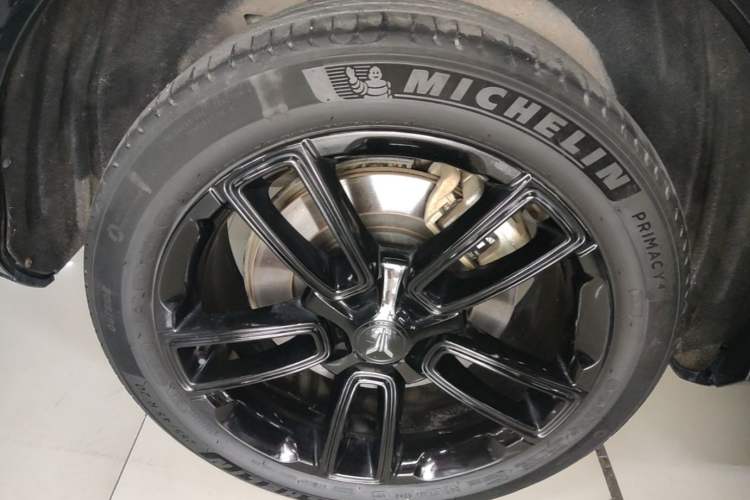 Used VOYAH FREE 2024 Ultra-Long Range Intelligent Driving Version Right Rear Wheel Hub