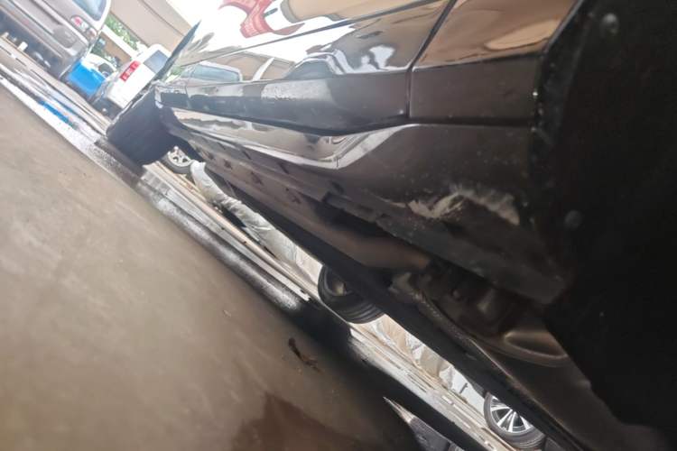 Used VOYAH FREE 2024 Ultra-Long Range Intelligent Driving Version Right Side Sill