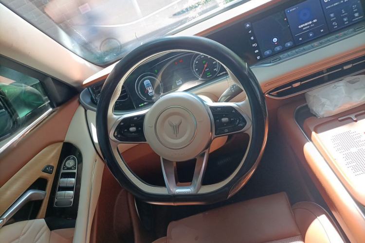 Used VOYAH FREE 2024 Ultra-Long Range Intelligent Driving Version Steering Wheel