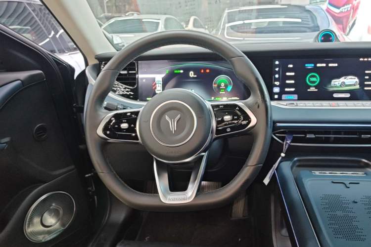 Used VOYAH FREE 2024 Ultra-Long Range Intelligent Driving Version Steering Wheel