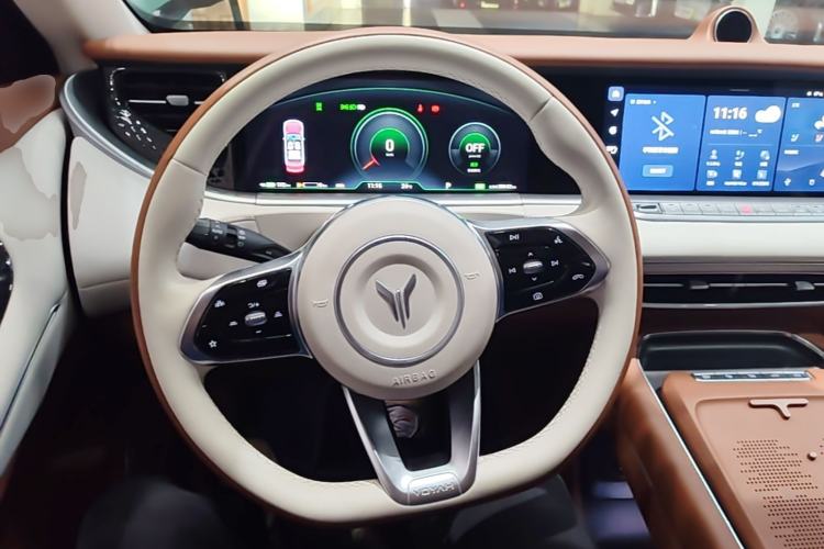 Used VOYAH FREE 2024 Ultra-Long Range Intelligent Driving Version Steering Wheel