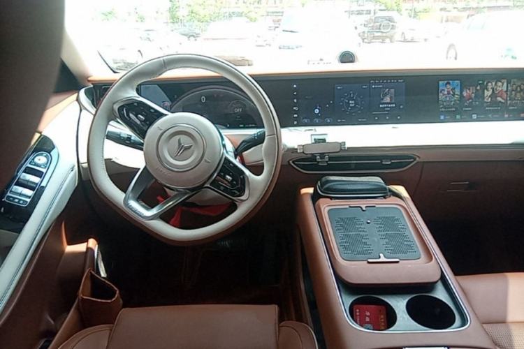 Used VOYAH FREE 2024 Ultra-Long Range Intelligent Driving Version Steering Wheel