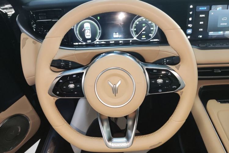 Used VOYAH FREE 2024 Ultra-Long Range Intelligent Driving Version Steering Wheel