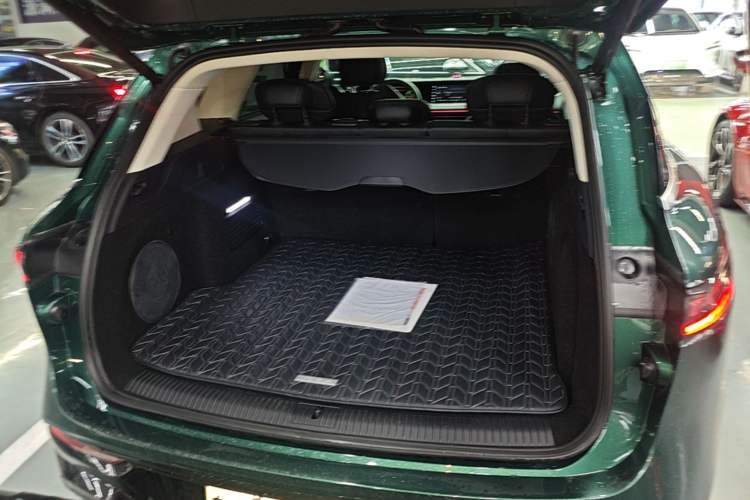 Used VOYAH FREE 2024 Ultra-Long Range Intelligent Driving Version Trunk