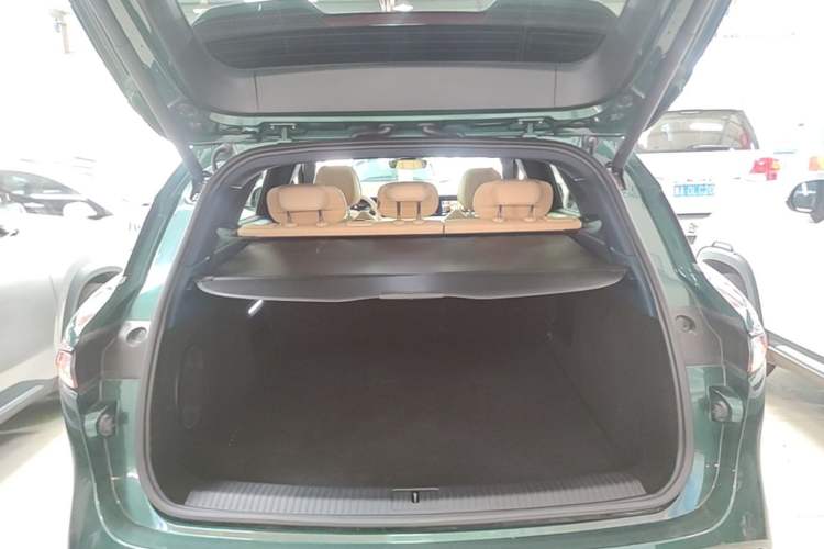Used VOYAH FREE 2024 Ultra-Long Range Intelligent Driving Version Trunk