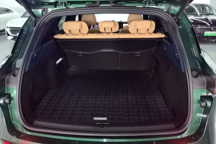 Used VOYAH FREE 2024 Ultra-Long Range Intelligent Driving Version Trunk