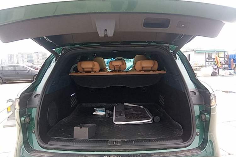 Used VOYAH FREE 2024 Ultra-Long Range Intelligent Driving Version Trunk