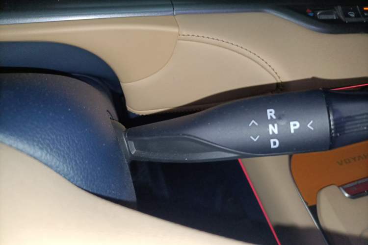 Used VOYAH FREE 2024 Ultra-Long Range Intelligent Driving Version Gear Lever