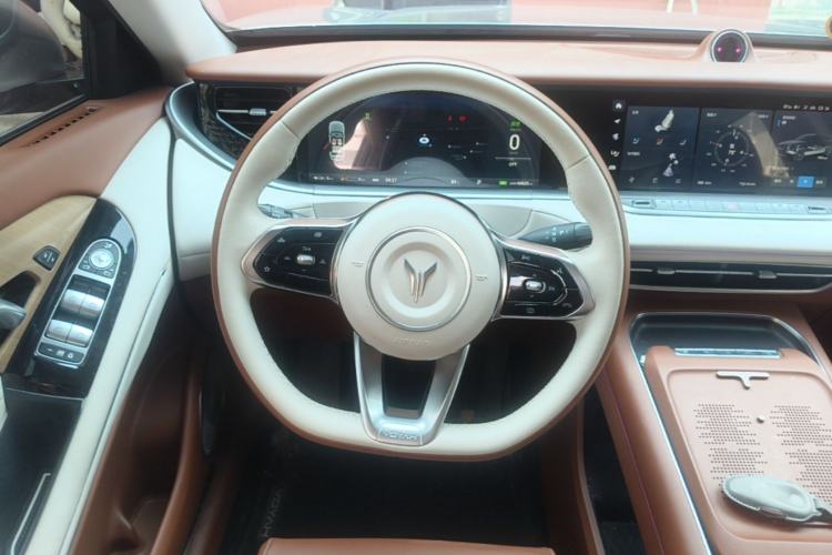 Used VOYAH FREE 2024 Ultra-Long Range Intelligent Driving Version Steering Wheel