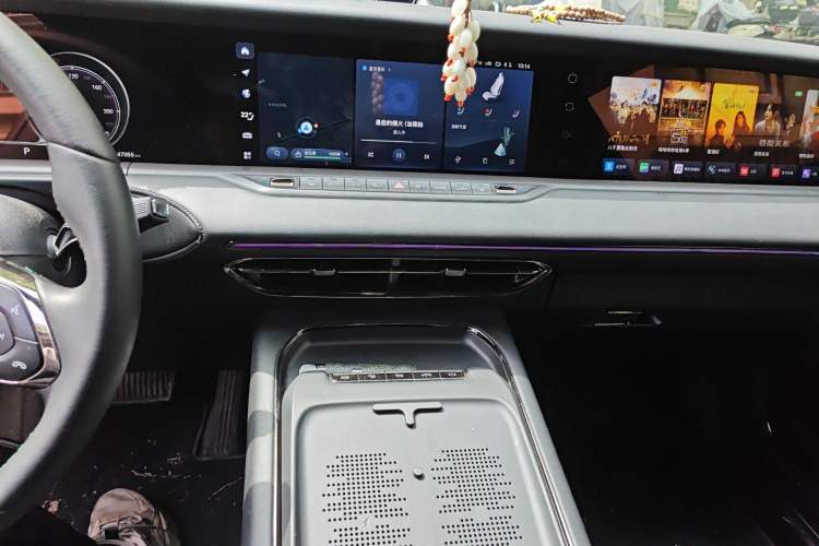 Used VOYAH FREE 2024 Ultra-Long Range Intelligent Driving Version Audio And AC Panel