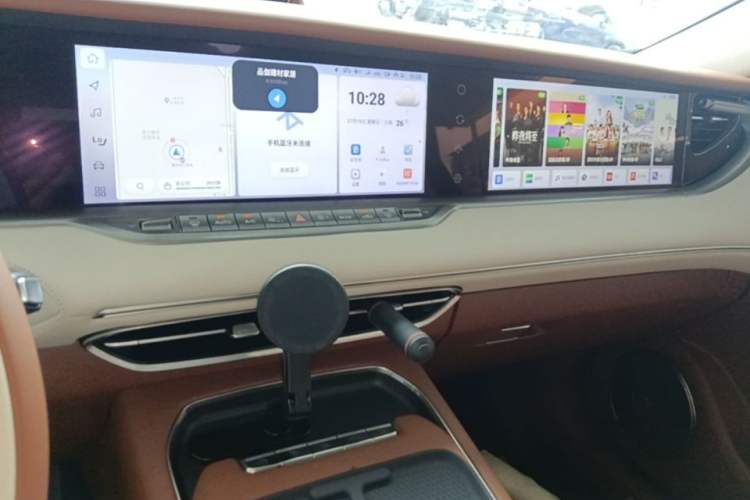Used VOYAH FREE 2024 Ultra-Long Range Intelligent Driving Version Audio And AC Panel