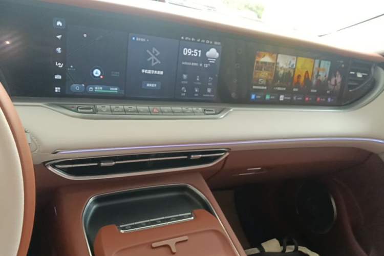 Used VOYAH FREE 2024 Ultra-Long Range Intelligent Driving Version Audio And AC Panel