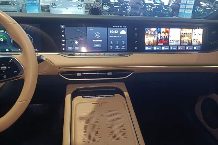 Used VOYAH FREE 2024 Ultra-Long Range Intelligent Driving Version Audio And AC Panel