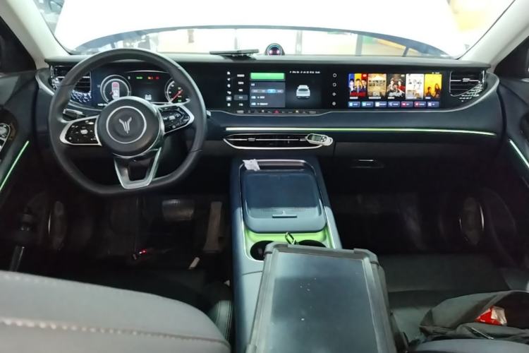 Used VOYAH FREE 2024 Ultra-Long Range Intelligent Driving Version Center Console